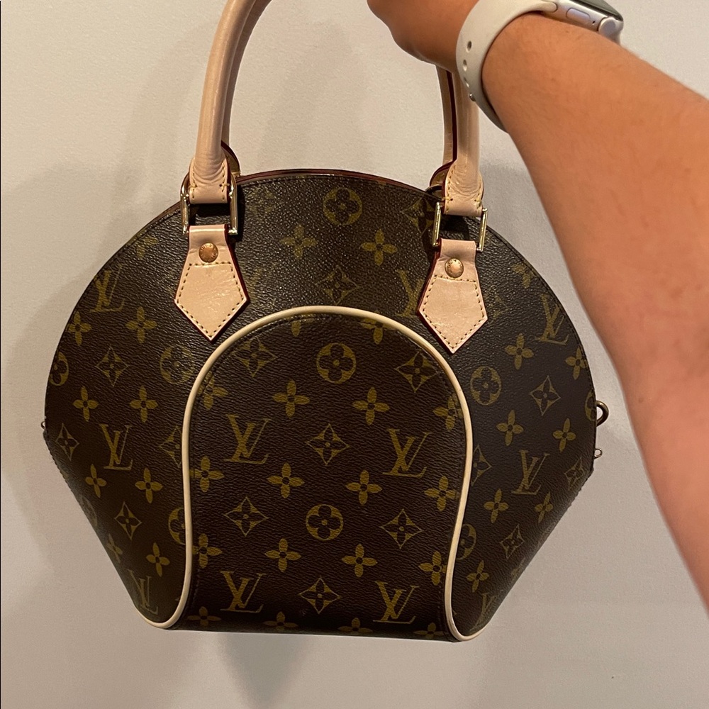 Elegant Brown and Cream Monogram Hand Bag Purse